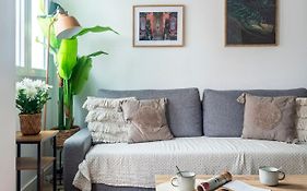 Calma Muralla House-Two Bedrooms & Two Bathrooms